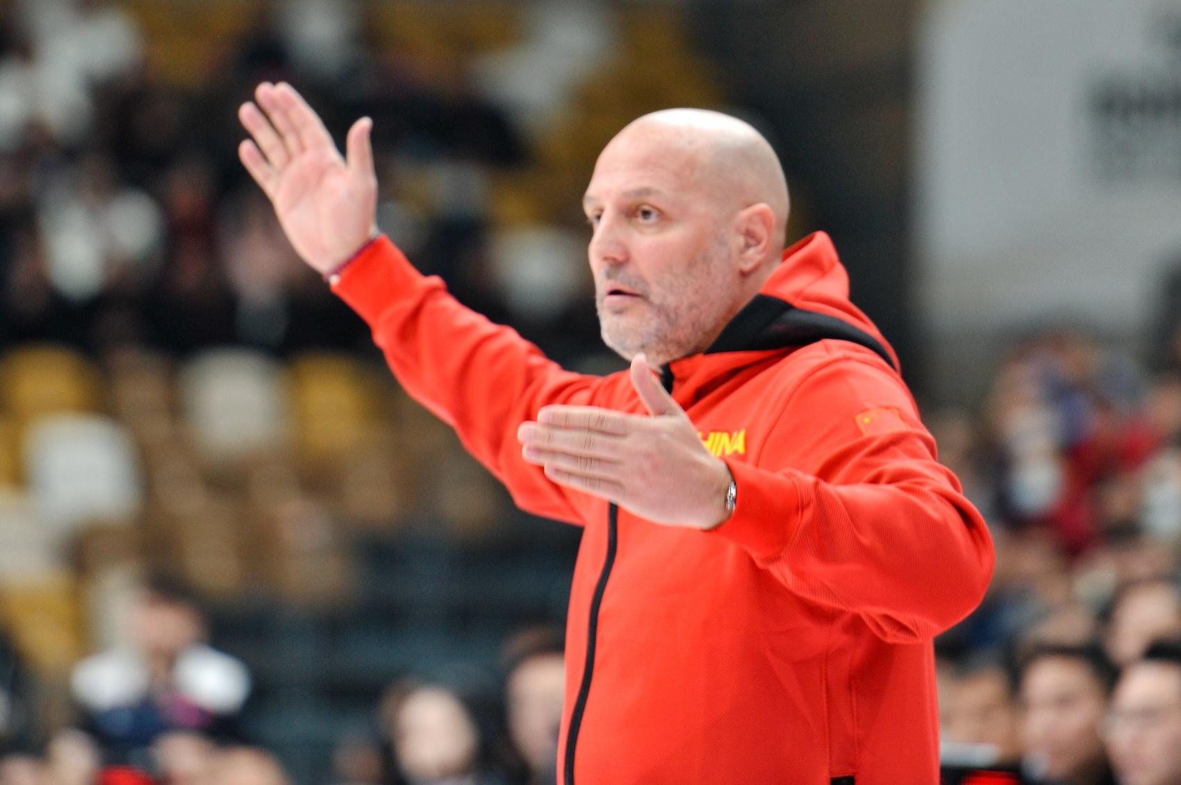 333体育|电竞-官方网站-媒体人:高大锋线处理球是欧洲经典打法 但男篮侧翼达不到乔帅要求