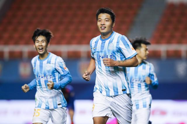 333体育|电竞-官方网站-【中超】桂宏破门巴索戈补时点杀 申花1比1广州城